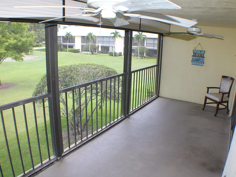 1082 Keystone Dr #C — Photo 16