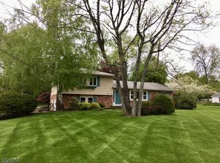 8 Great Oak Rd, Newton, NJ 07860