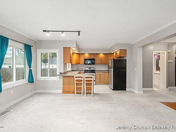 4th image of 2051 Union Ave SE