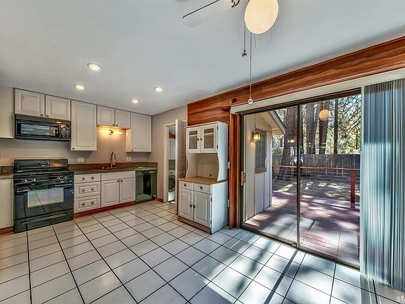 2nd image of 2566 Pinter Ave