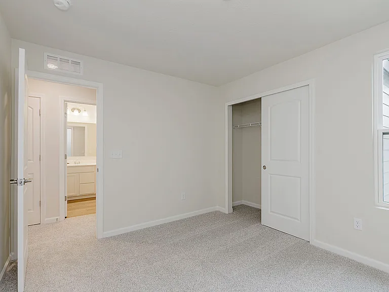 9701 Oleander Dr — Photo 11