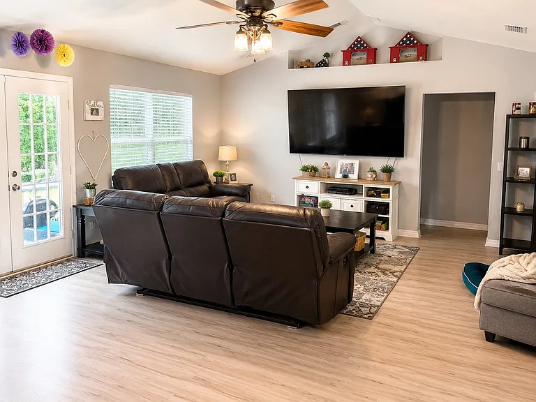 6053 Toulouse Dr — Photo 6