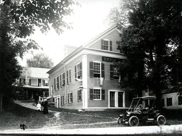 19 Main Street, New Ipswich, NH 03071