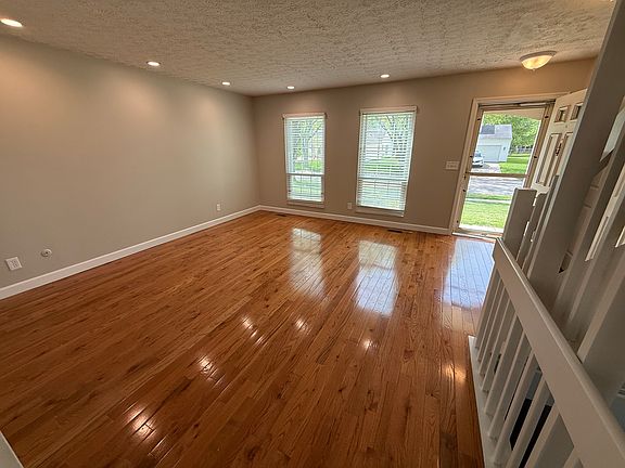 3rd image of 1236 Worthington Heights Blvd