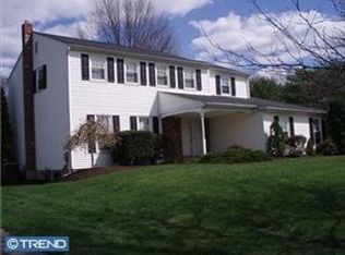 85 Hawthorne Ln, Phoenixville, PA 19460