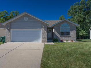 2114 Streamview Ct, O'Fallon, IL 62269