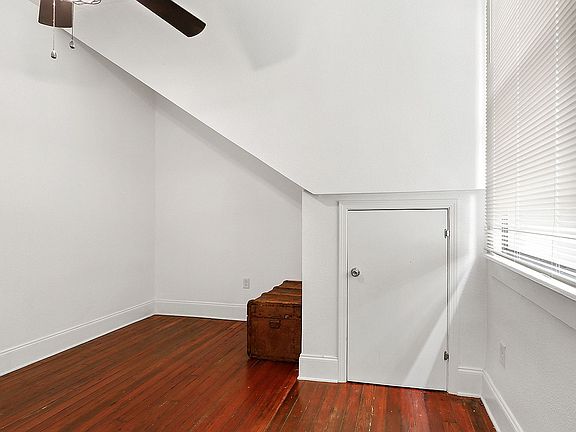3rd image of 2120-2122 New Orleans St #20d4c7f04