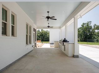 107 Menge Ave, Pass Christian, MS 39571