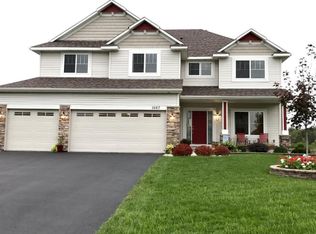 1667 Fox Run, Shakopee, MN 55379