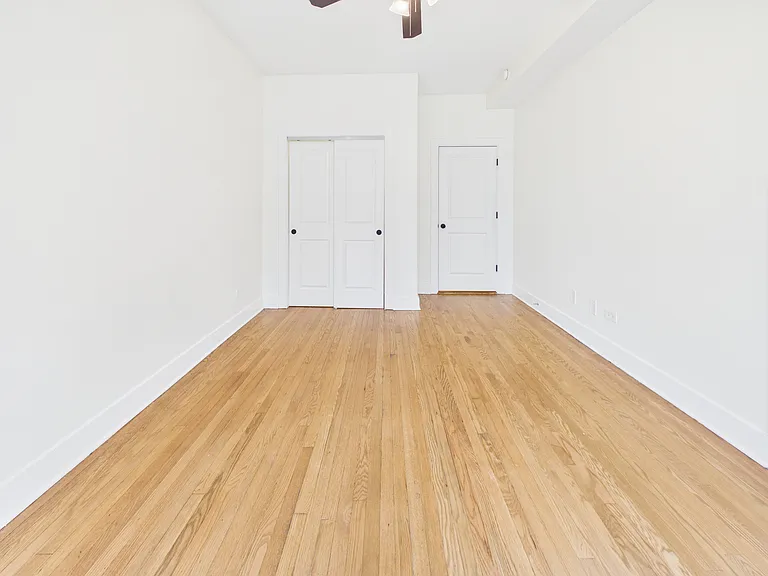 1439 E 66th Pl #2E — Photo 20