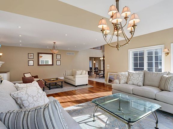 2nd image of 30 Post Fields Ln