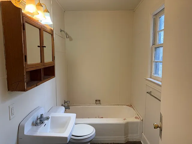 1 Sanders Ct — Photo 4