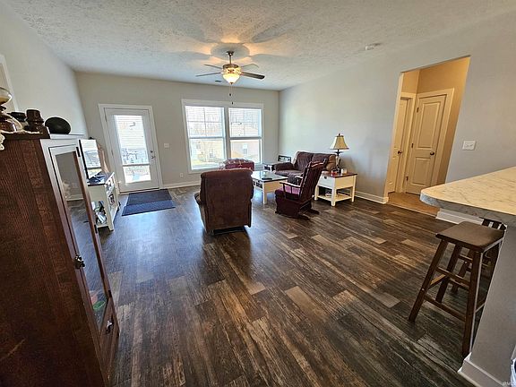 4th image of 4960 Live Oak Ct