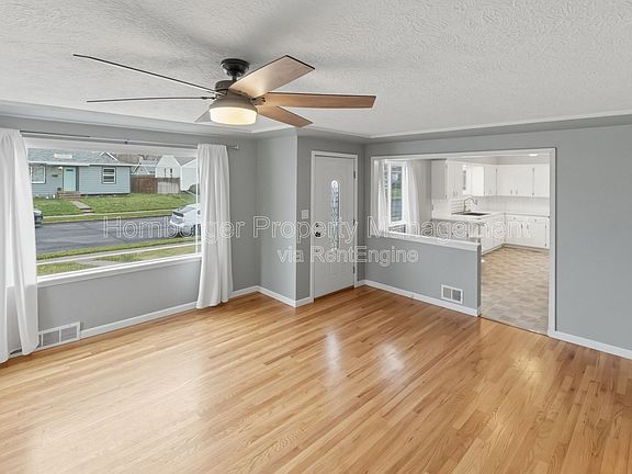 2nd image of 612 E Walton Ave