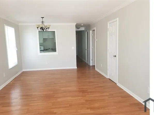 736 Savin Ave, West Haven, CT