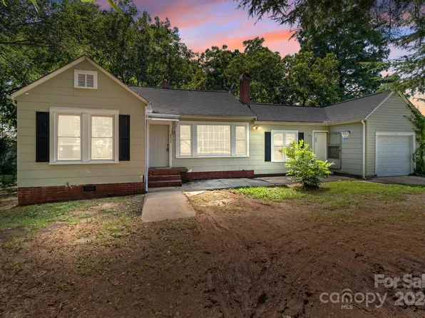 2037 Woodleaf Rd, Salisbury, NC 28147