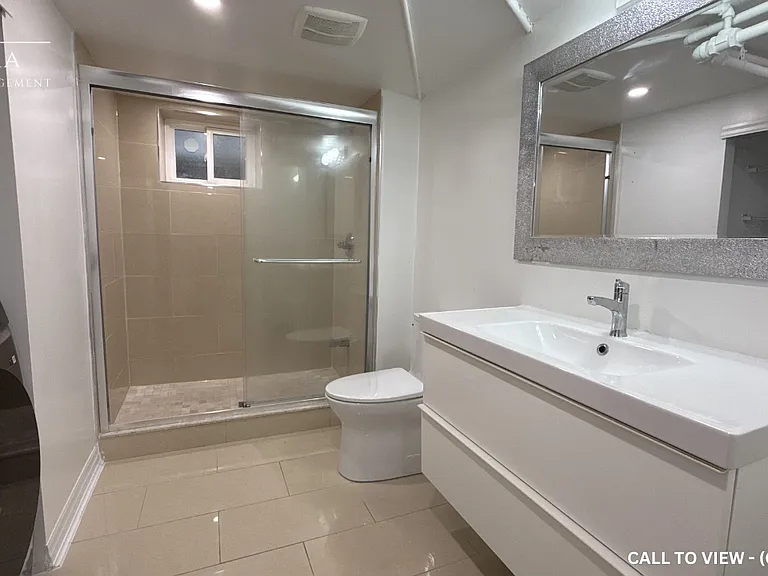 105 Chatsworth Dr #A — Photo 7