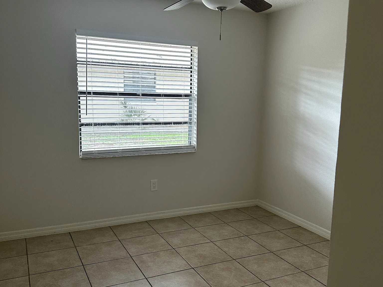 1 bed, 900 sqft, $900 — Photo 3