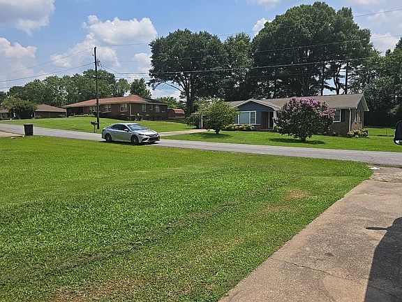 5th image of 4 Green Acre Ln