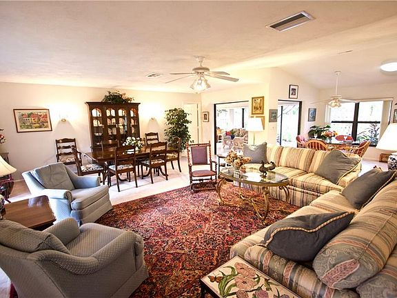 5th image of 4129 Woodview Dr