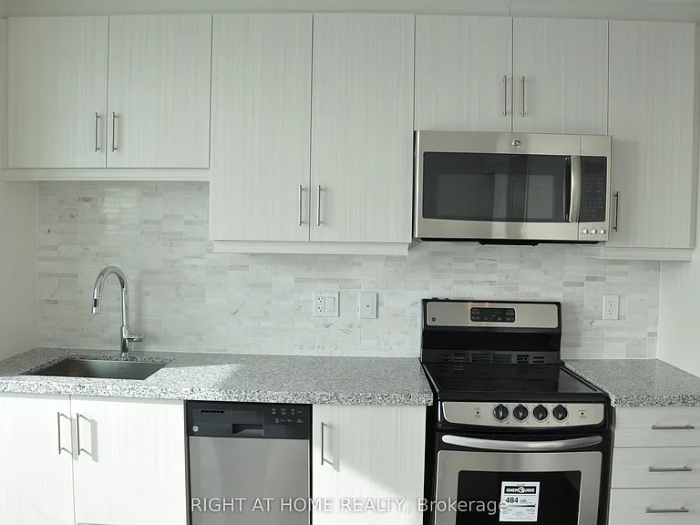68 Canterbury Pl #1707 — Photo 27