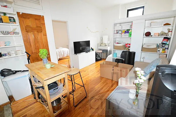 Rented by City Stop Realty | media 3