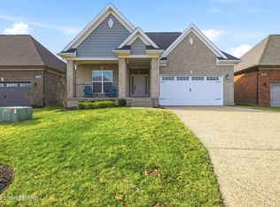 1302 Conservatory Ln, Louisville, KY 40223