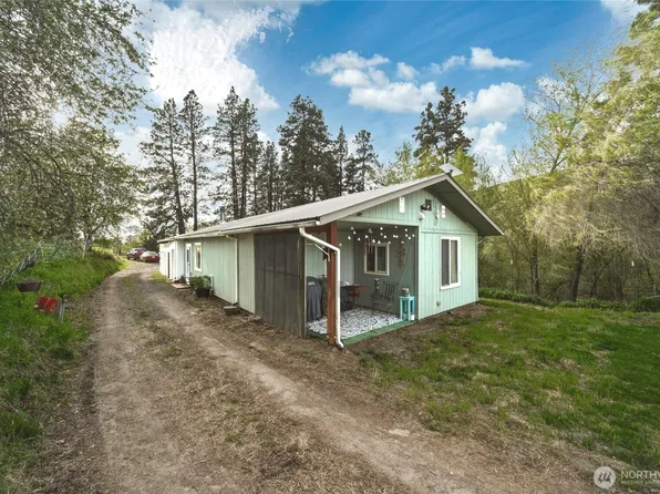 938 Patit Road, Dayton, WA 99328