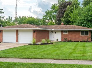 1327 Maplegrove Dr, Fairborn, OH 45324