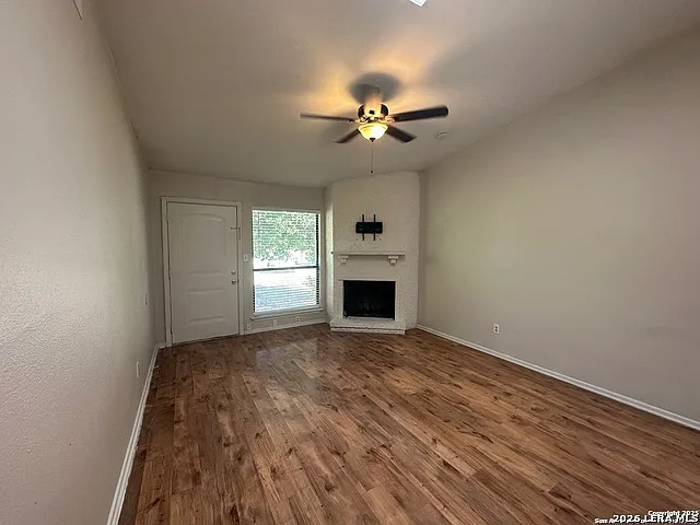 1554 Pams Path — Photo 3