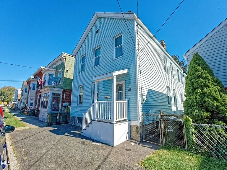 172 Paine St #1F — Photo 2