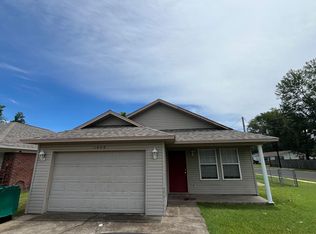 1000 N Greenwich Ave, Russellville, AR 72801