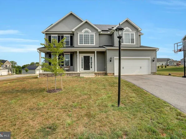 101 Granbury Xing, Hanover, PA 17331