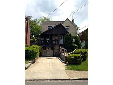 1604 Hawthorne St photo 1