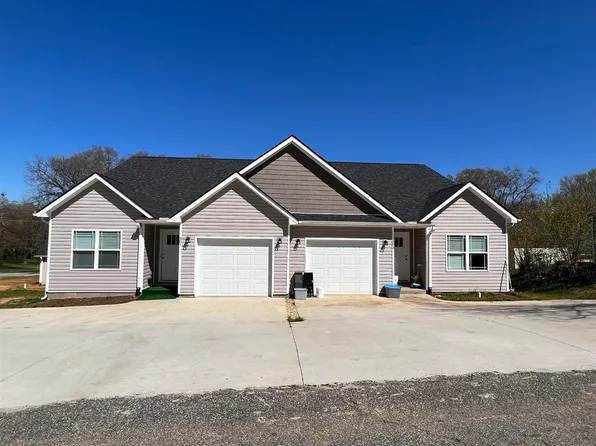 303 Edgefield St, Chesnee, SC 29323