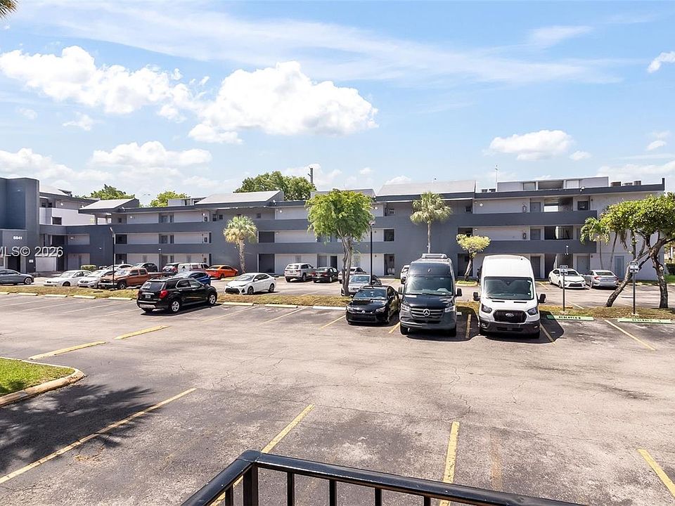 1st image of 110 Fontainebleau Blvd APT 101