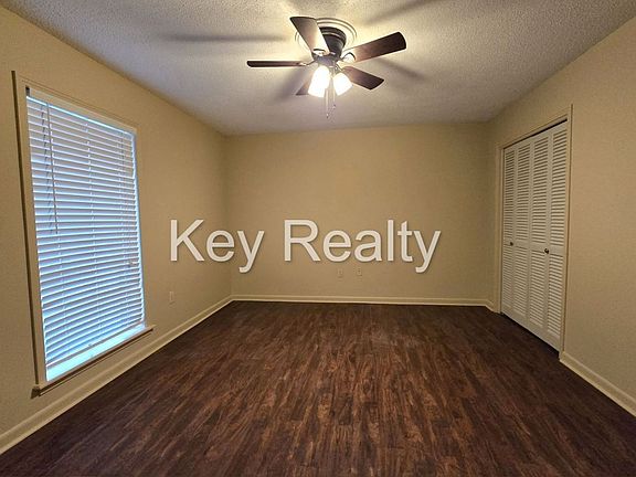 5th image of 4502 Parliament Dr APT 126