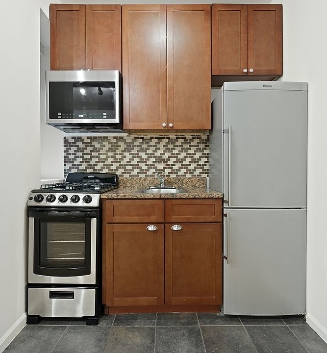 1st image of 220 W 24th St APT 2F