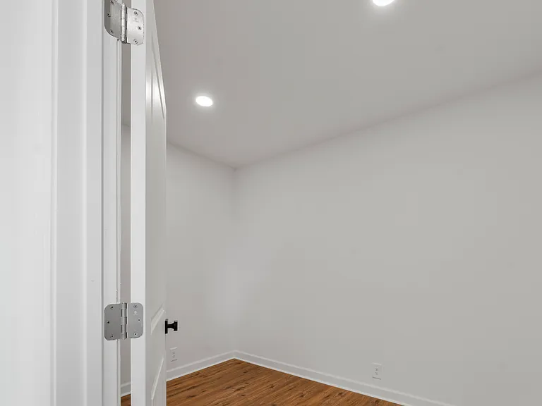 3019 Garland Ave #1 — Photo 8