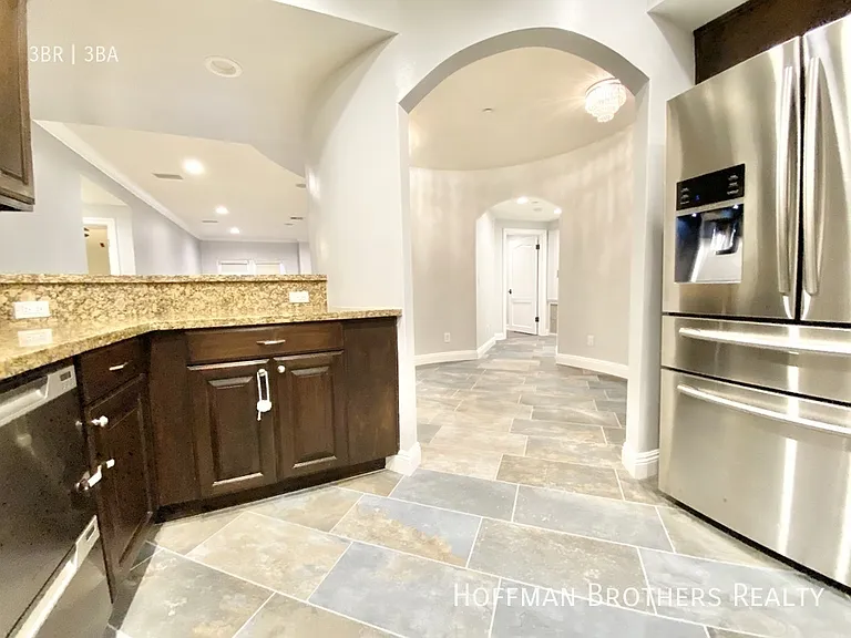 1135 Rexford Dr #102 — Photo 13