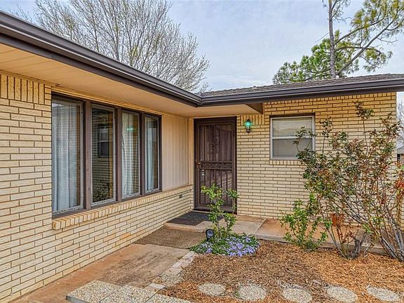 2nd image of 301 Kimberling Dr