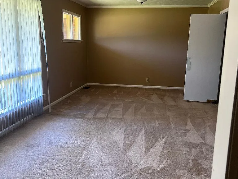 444 Fling Rd — Photo 6