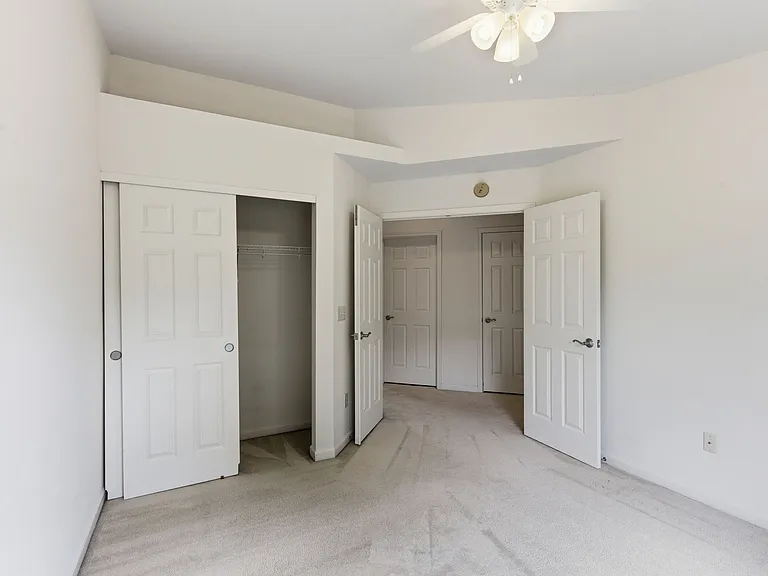 323 Skyview Ct — Photo 19