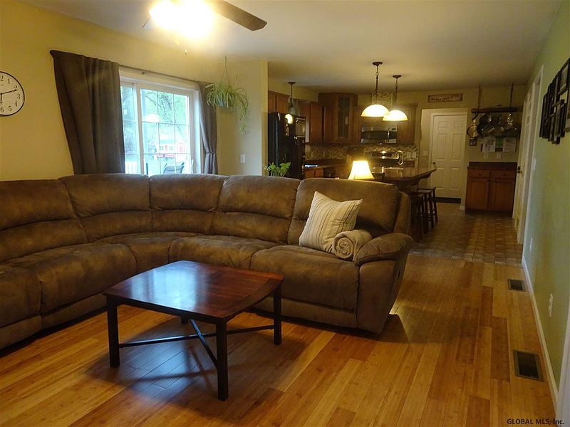 3rd image of 397 SNYDERS CORNERS Road