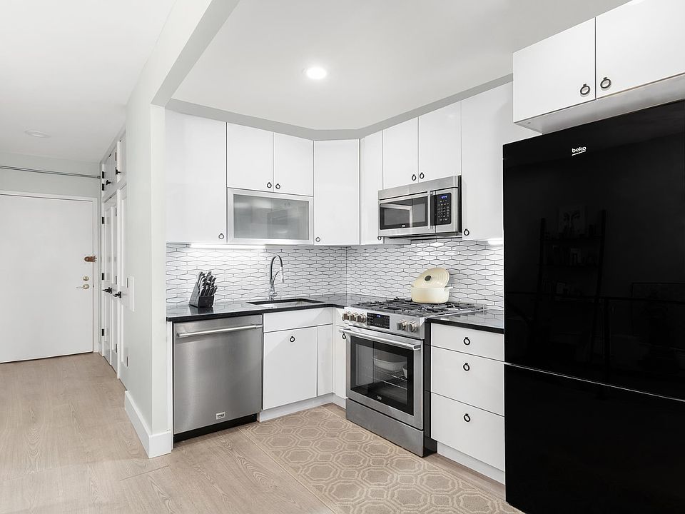 1st image of 788 9th Ave APT 1B