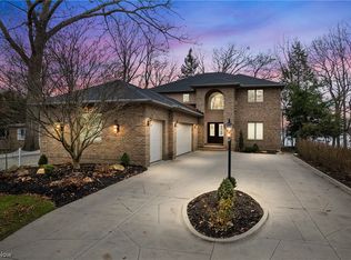 468 Barr Ct, New Franklin, OH 44319