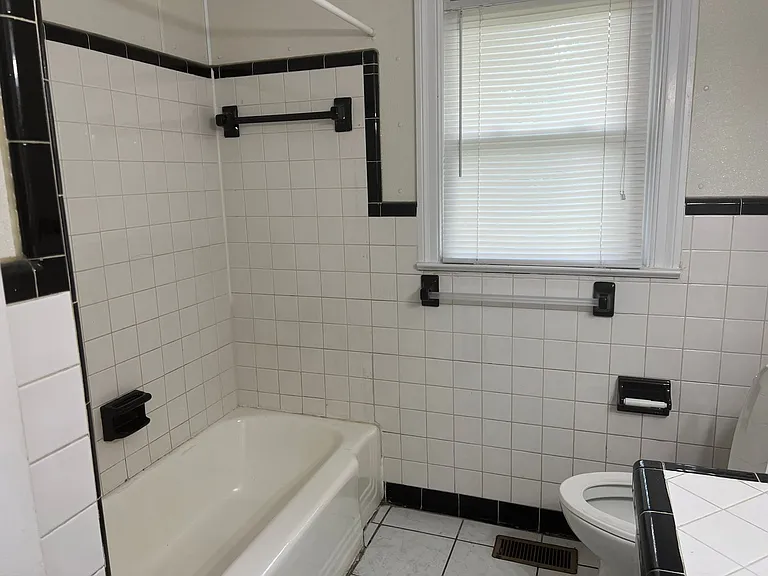 1094 Jonestown Rd — Photo 10