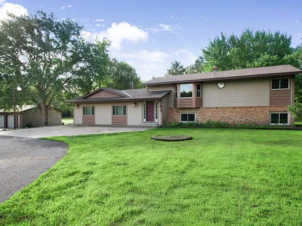 4070 204th Ln NW, Oak Grove, MN 55303