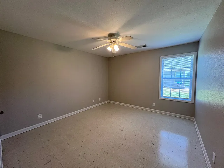 9101 Pembroke Oak Grove Rd #3E — Photo 12