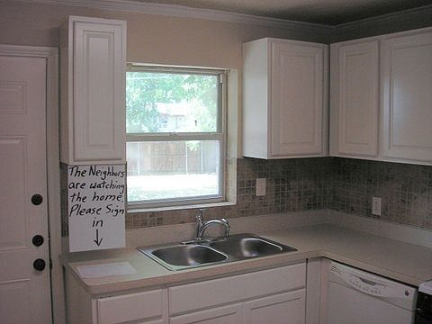 5th image of 1315 Hillcrest St
